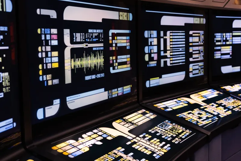Personalization Without Power: The Carefully Managed Illusion of OS User Control